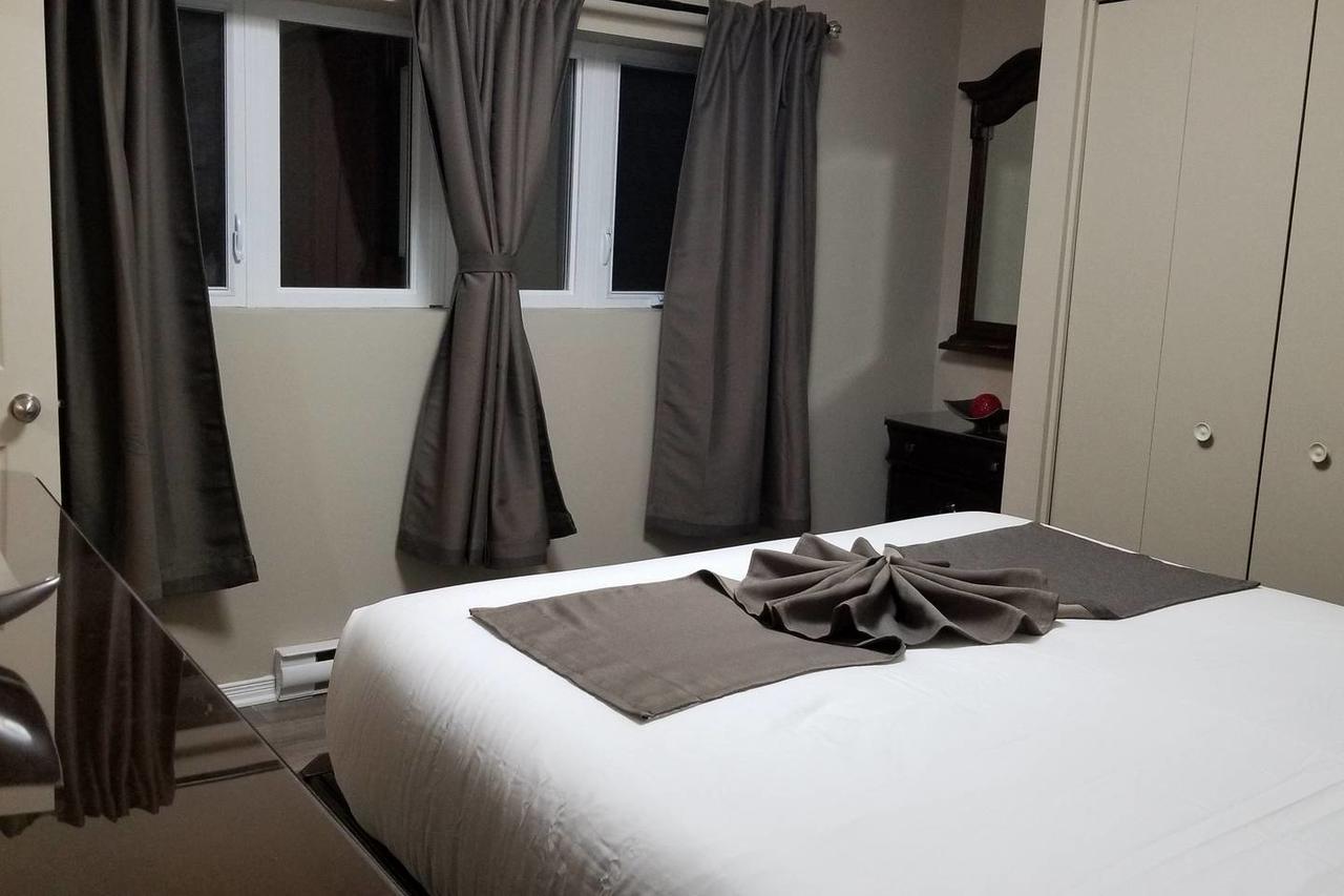 Sweet 2-Bedroom Penthouse Apartment By Amazing Property Rentals กาติโน ภายนอก รูปภาพ